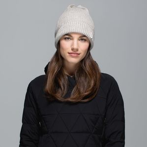 Lululemon Twisted Bliss Toque Heathered Storm Grey / Ghost